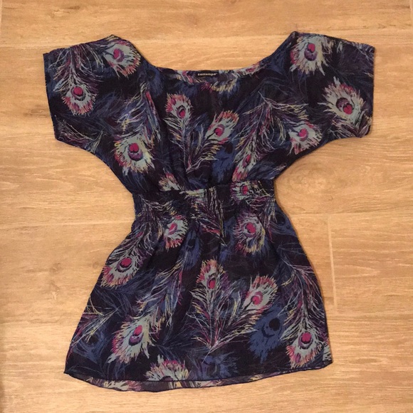 Tops - Peacock feather print top